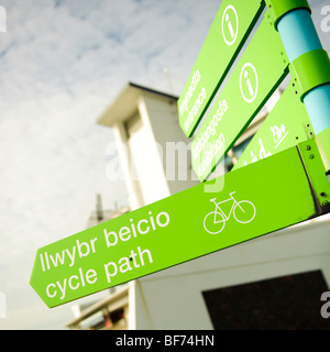 Beschilderung im Discovery Centre und Café im Llanelli Millenium coastal Park, Carmarthenshire, Süd-west wales UK Stockfoto