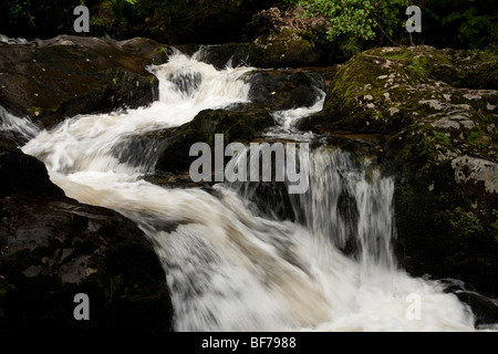 Wasserfälle in Aira Beck über Ullswater im Lake District, Cumbria Stockfoto