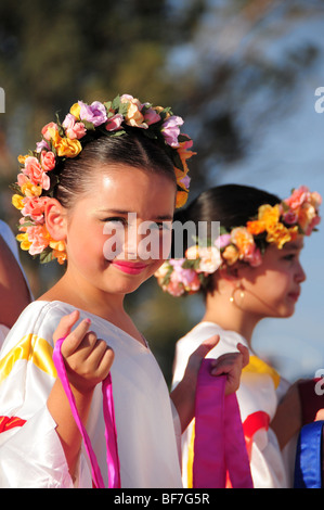 Danza Cultura Mexicana führen am Dia De San Juan Fiesta Santa Cruz River Park, Tucson, Arizona, USA. Stockfoto