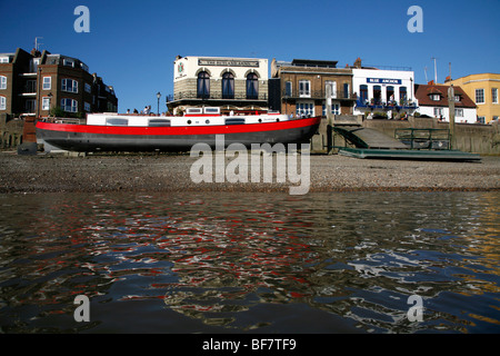 Rutlands Arme und blauen Anker Pubs am Ufer der Themse in Lower Mall, Hammersmith, London, UK Stockfoto