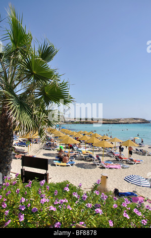 Strandszene, Nissi Beach, Ayia Napa, Viertel Famagusta, Zypern Stockfoto