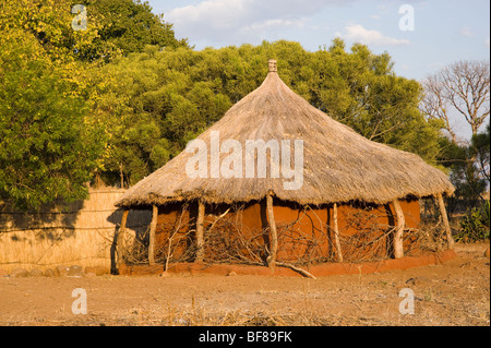 Traditionellen sambischen Hütten in Nsongwe Dorf in der Nähe von Livingstone. Stockfoto