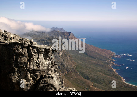 Ansicht Süd entlang des Kaps von Tafelberg in Südafrika Stockfoto