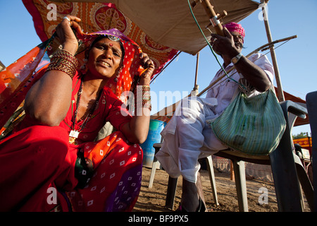 Musiker auf dem Kamel Messe in Pushkar in Rajasthan Indien Stockfoto