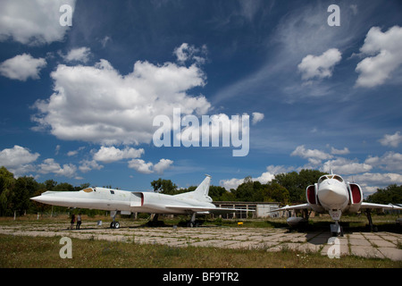 Flugzeugträger der einen AS-4 b Küche weiträumige Marschflugkörper im ukrainischen Luftfahrtmuseum in Kiew Zhulyany. Stockfoto