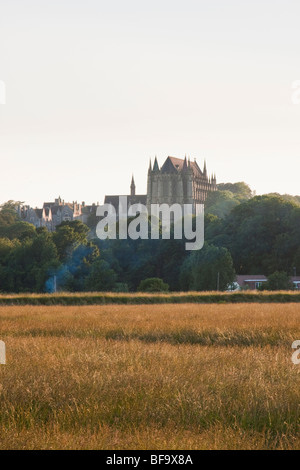 Lancing College Chapel, die über den Fluss Adur aus gesehen Stockfoto