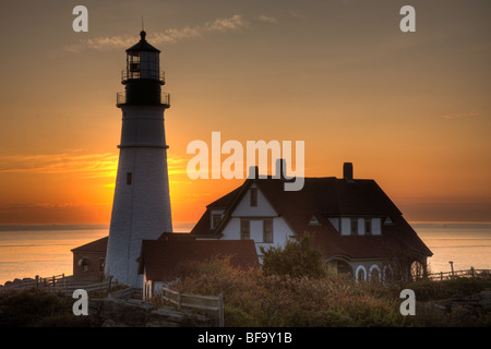 Die Portland Head Light schützt Seeleute Eingabe Casco Bay.  Der Leuchtturm ist in Cape Elizabeth, Maine. Stockfoto