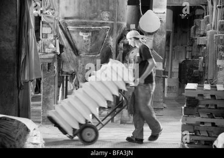 Arbeiter in Futtermühle Stockfoto