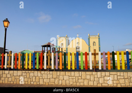 Am Hafen von Sal Rei, Capitale von Boa Vista, Kap Verde Stockfoto