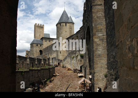 Film-Set im Bau innerhalb der ummauerten Stadt Carcassonne-Aude-Frankreich Stockfoto