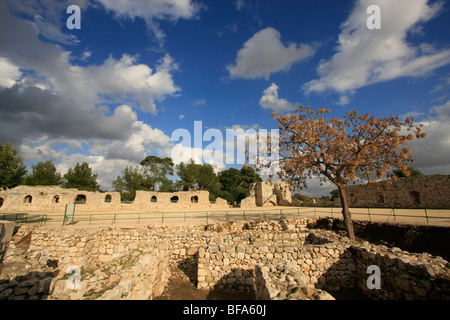 Israel, Sharon Region. Ruinen der ägyptischen Festung auf Tel Afek, gebaut in der späten Bronzezeit Stockfoto