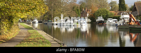 Panoramablick von Hurley Sperre auf der Themse in Berkshire, Großbritannien Stockfoto