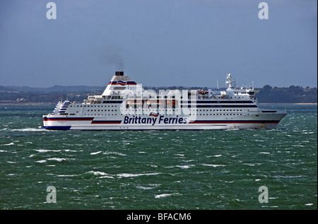 Brittany Ferries Normandie vorbei an der Isle Of Wight auf dem Weg nach Portsmouth aus Caen/Ouistreham Stockfoto