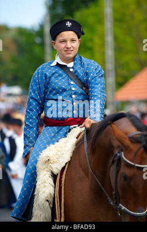 Menschen Sie in ungarische Tracht - jährliche Weinfest (Szuret Fesztival) - Badacsony - Balaton - Ungarn Stockfoto