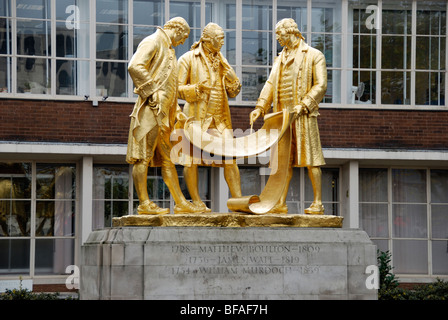 Statue von Matthew Boulton, James Watt und William Murdoch durch William Bloye in Broad Street, Birmingham, UK Stockfoto