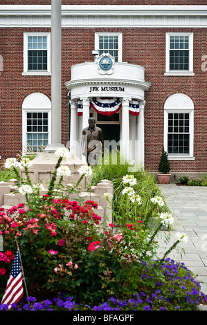 Außenseite des JFK Museum, Hyannis, Cape Cod, Massachusetts, USA Stockfoto