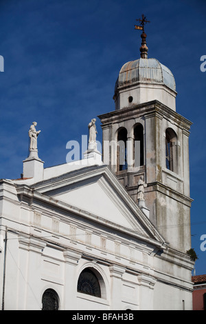 Corso del Popolo Chiesetta di S. Francesco Delle Muneghette, jetzt Polizeistation. Chioggia, Venedig, Italien Stockfoto