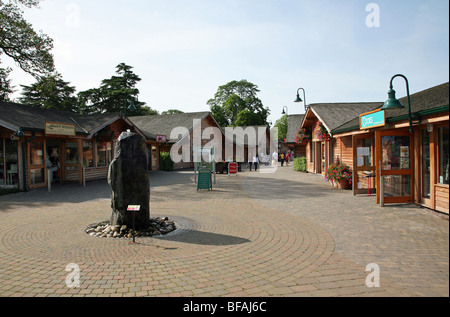 Einzelhandel-Dorf in Trentham Gardens, Stoke-on-Trent Stockfoto