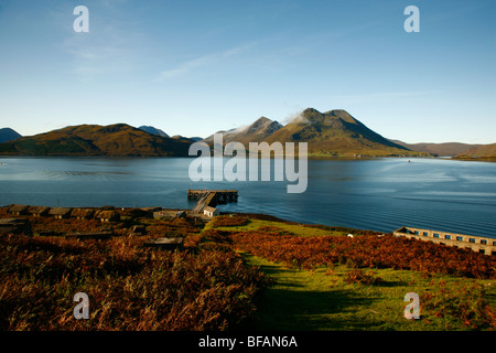 East Suisnish Pier und Cuillin Hills von Isle of Raasay, Isle of Skye, Highlands, Inneren Hebriden, Schottland. Stockfoto