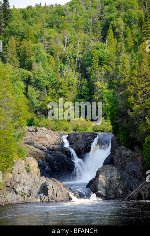 Silber fällt in der Nähe von Wawa Ontario Kanada Lake Superior Circle Tour und dem Dorf der Michipicoten River Stockfoto