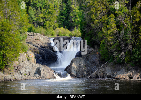 Silber fällt in der Nähe von Wawa Ontario Kanada Lake Superior Circle Tour und dem Dorf der Michipicoten River Stockfoto