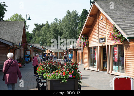 Einzelhandel-Dorf in Trentham Gardens, Stoke-on-Trent Stockfoto