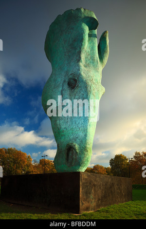 Pferdekopf Skulptur des Künstlers Nic Fiddian Green. Marble Arch, London, England, UK. Stockfoto