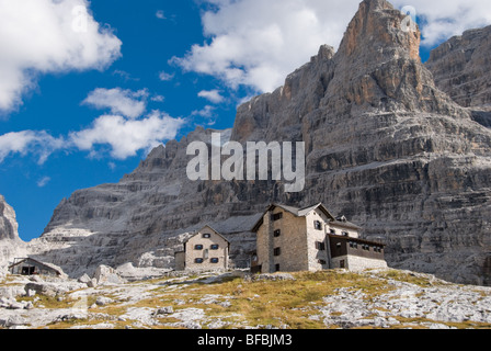 Rifugio Tuckett und Sella in den Brenta Dolomiten Berg Palette von Norditalien. Stockfoto