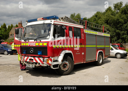 Feuer & Rescue Service South Yorkshire Mercedes Löschfahrzeug Stockfoto