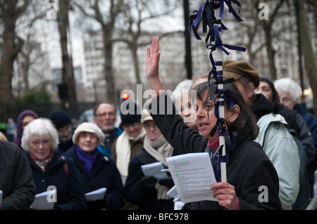 Pax Christi & christlichen CND Aschermittwoch Liturgie der Reue & Widerstand im Ministerium der Verteidigung gegen Atomwaffen Stockfoto