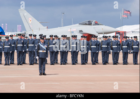 RAF FAIRFORD GLOUCESTERSHIRE UK - 11 Juli: Präsentation der neuen Königinnen Farben an RAF Fairford Gloucestershire UK 11. Juli 2008 Stockfoto