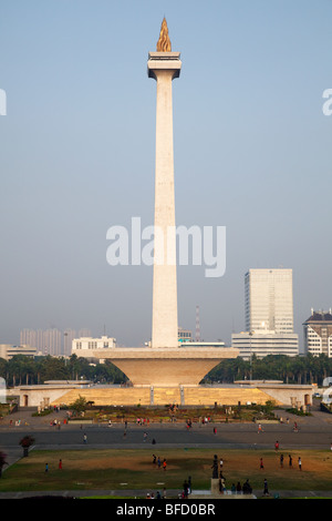 Die Monumen Nasional (oder Tugu Monas, das Nationaldenkmal Turm) in Jakarta, Indonesien Stockfoto