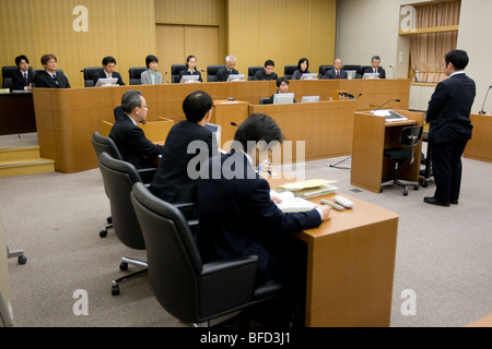 ein "mock" Schwurgericht Fall Wesen in einem japanischen Gericht ausgelebt. Stockfoto