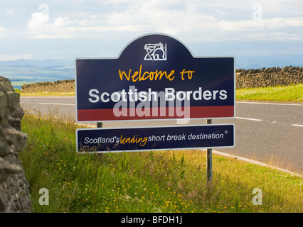 Am Straßenrand Zeichen - Willkommen bei Scottish Borders Stockfoto