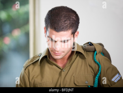 Israelischer Soldat nach Hause. Stockfoto