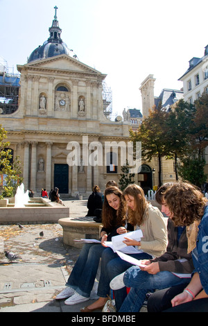 Studieren in der Nähe der Sorbonne in Paris, Frankreich. Stockfoto