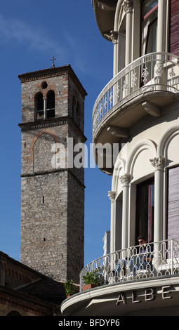 Bell Tower von Santa Maria Degli Angioli, 15. Jahrhundert Kirche, einst ein Franziskaner-Kloster Stockfoto