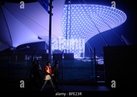 Lichter im Pavillon über dem Haupteingang zur Expo 2010 in Shanghai.15-Oct-2009 getestet Stockfoto