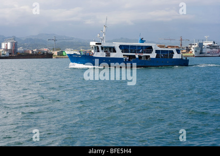 Boote am Kanal in Cebu Mactan. Stockfoto