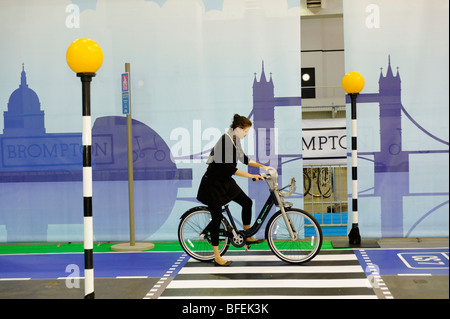 TFL Zyklus mieten Fahrräder, öffentliche Fahrrad-sharing-Regelung, die in London 2010 starten wird. Zyklus-Show. London-2009. Stockfoto