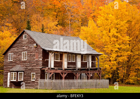 Old Inn - Herbst in der Nähe von Stowe Vermont USA Stockfoto