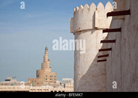 Ad-Dawhah, Doha Fort Minarett der FANAR Islamisches Kulturzentrum Qatar in Doha Katar Stockfoto