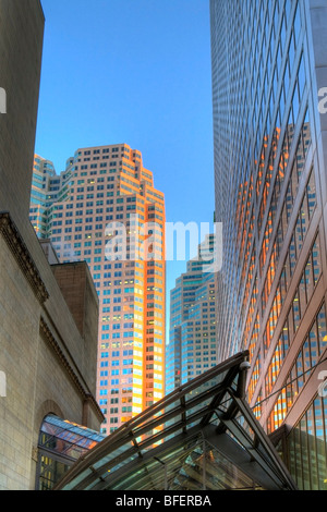 Abend im Bankenviertel, Toronto, Ontario, Kanada Stockfoto