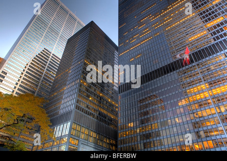 Abend im Bankenviertel, Toronto, Ontario, Kanada Stockfoto