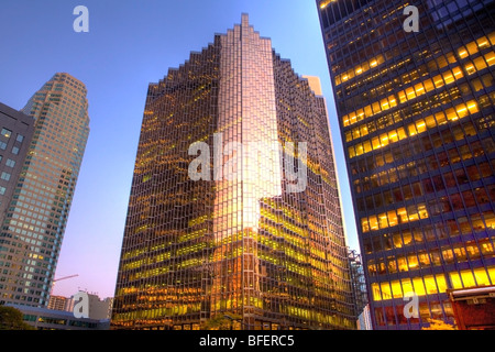 Abend im Bankenviertel, Toronto, Ontario, Kanada Stockfoto