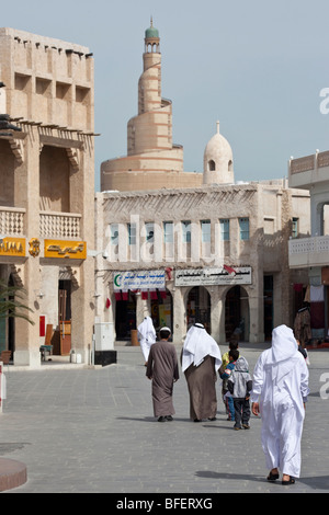 Souq Waqif und Minarett der FANAR Islamisches Kulturzentrum Qatar in Doha Katar Stockfoto