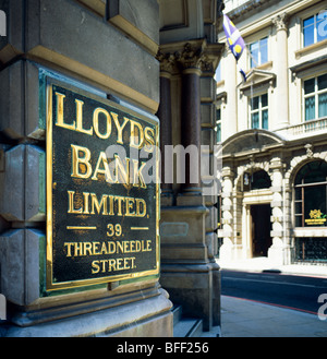 Lloyds Bank Messing Schild an Threadneedle Street City von London Großbritannien Stockfoto