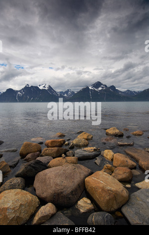 Norwegen, Troms, Blick vom Spakenes in Lyngen in Lyngen Alpen Stockfoto