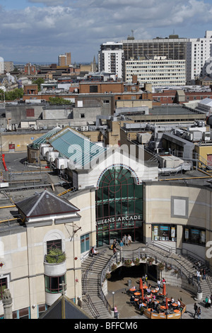 Luftaufnahme Blick nach Osten von Cardiff City Centre, Queens Arcade Stockfoto