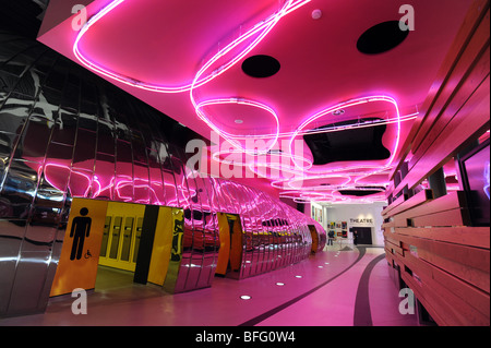 Die interaktive Kunst im öffentlichen Raum und Ausstellung Center in West Bromwich England UK Stockfoto